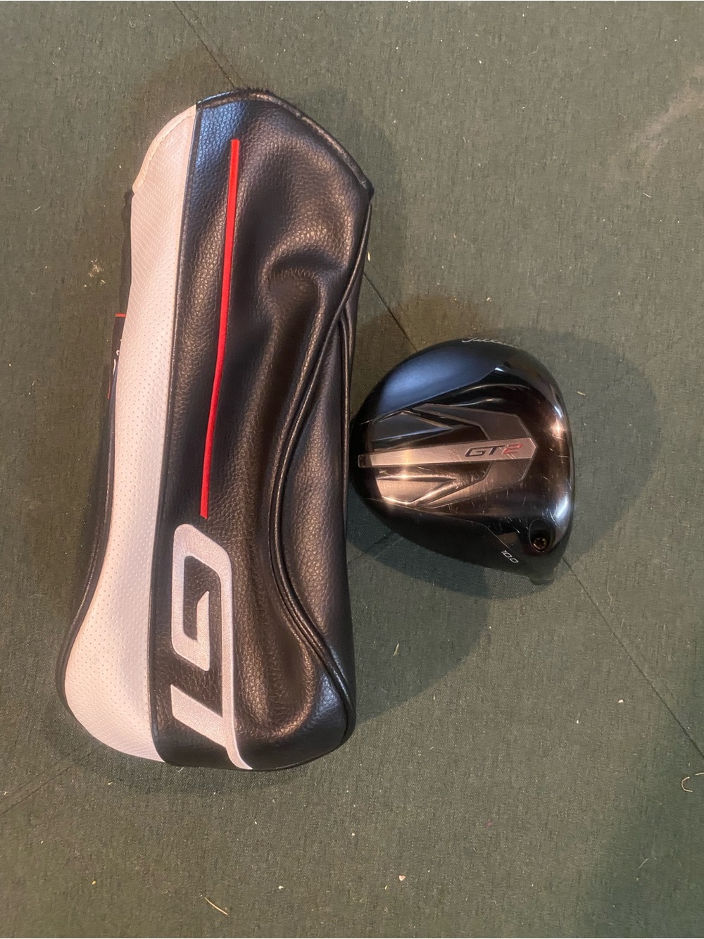Titleist Black and White Driver Head with Red Accent Headcover
